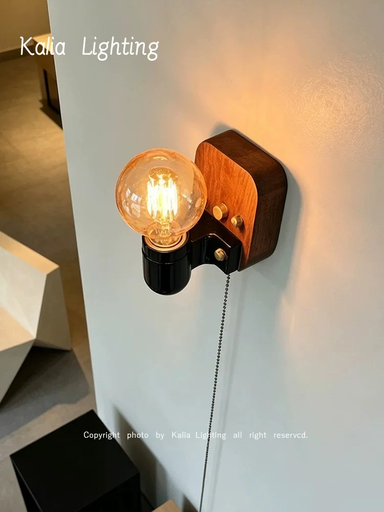 Middle aged bedside entrance hallway small wall lamp Japanese retro bedroom window decoration atmosphere lamp