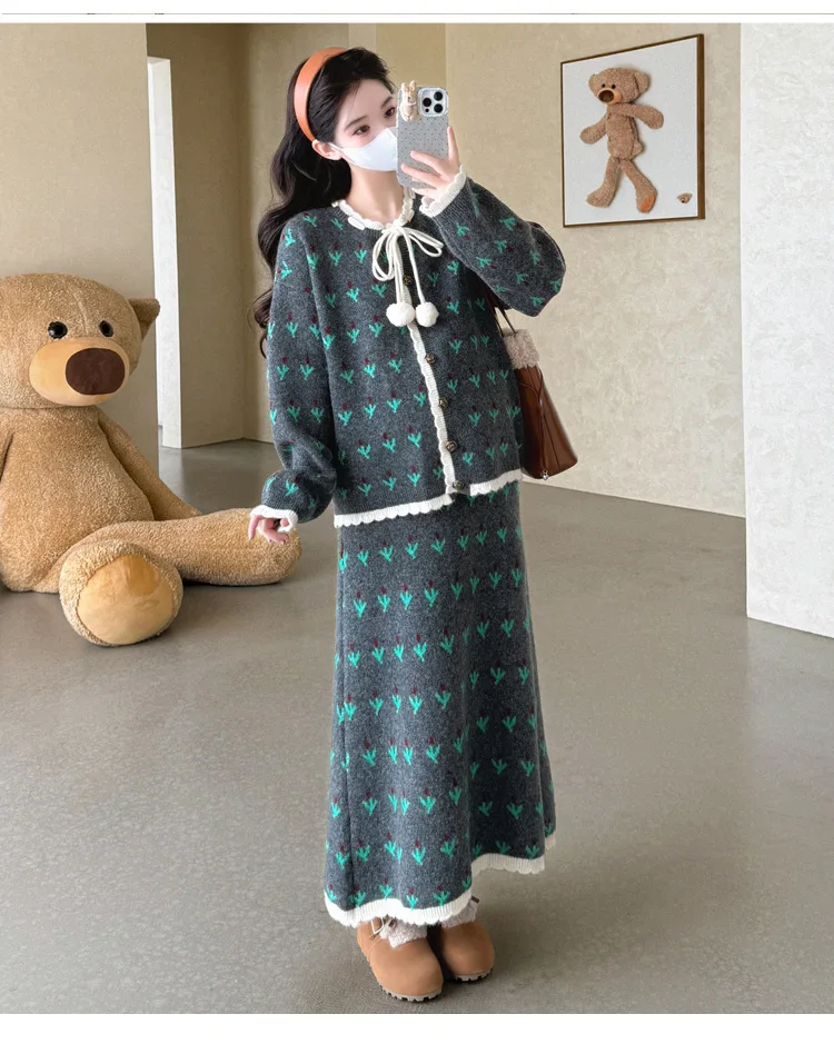 Traje de maternidad de otoño, dulce edad, reductor, suave, cómodo, Retro, suelto, adelgazante, suéter de punto Floral y falda larga, conjunto de dos piezas