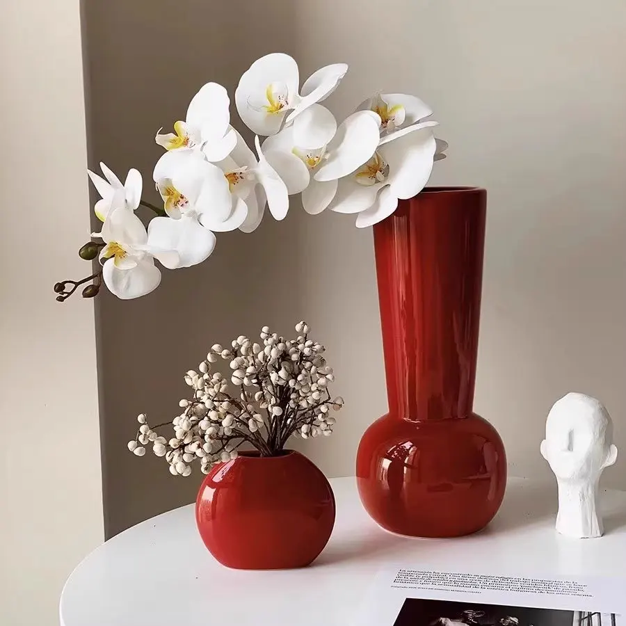 

Light Luxury INS Style Ceramic Vase, High-End Niche & Elegant Flower Container, Artistic Ornament for Home Decoration