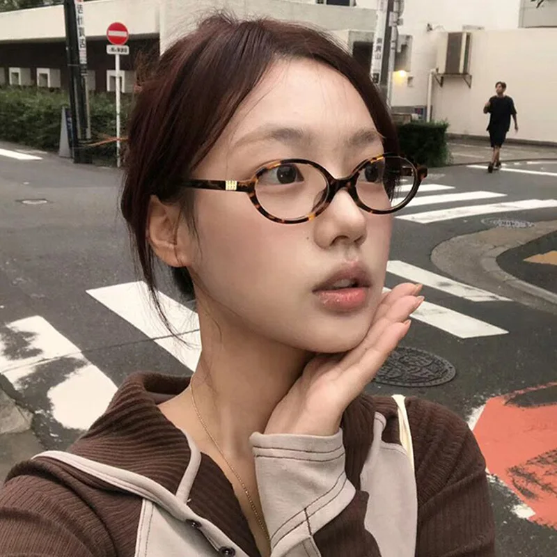 

2025 New! Trendy Nerd - Style Tortoiseshell Retro Blue - Light Blocking Glasses. Oval Frame, Korean - inspired and Universally