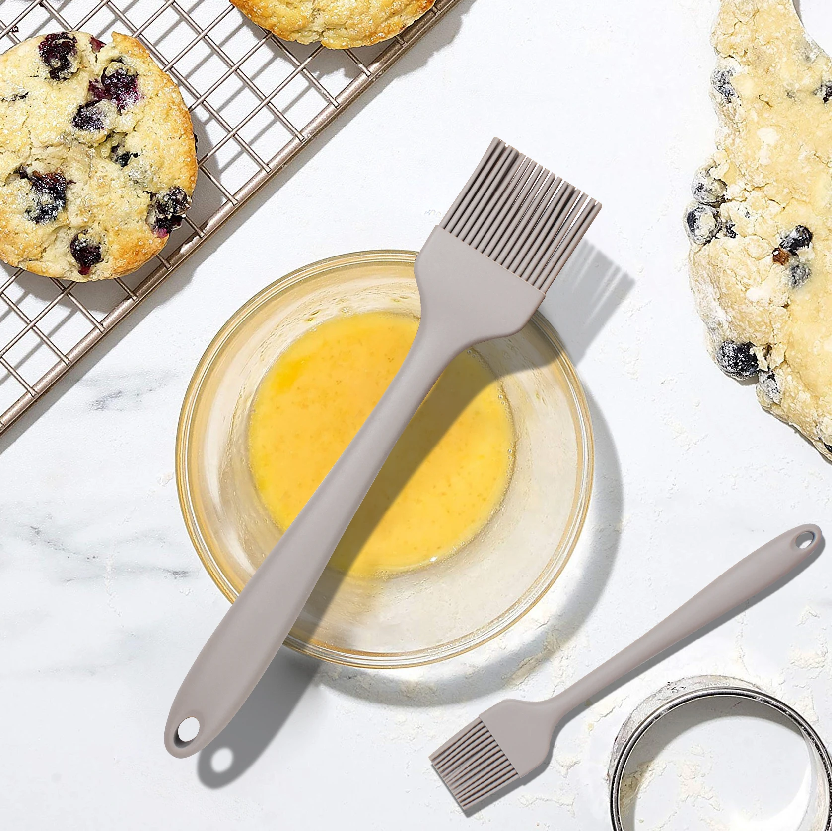 2 Piece Silicone Basting Brushes Set Seamless Heat Resistant Pastry Brushes Spread Oil Butter Sauce Marinades for BBQ Baking