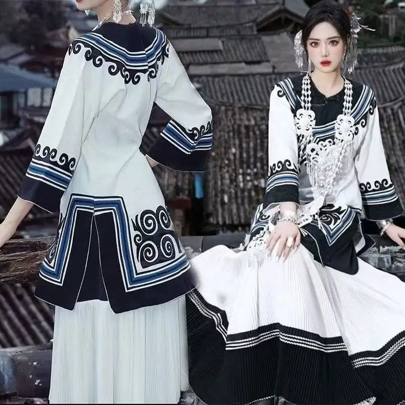 Classic Hmong Costume Kids Adult Traditional Ethnic Minority Yi Clothing Carnival Event Outfits Travel Photography Stage Suits