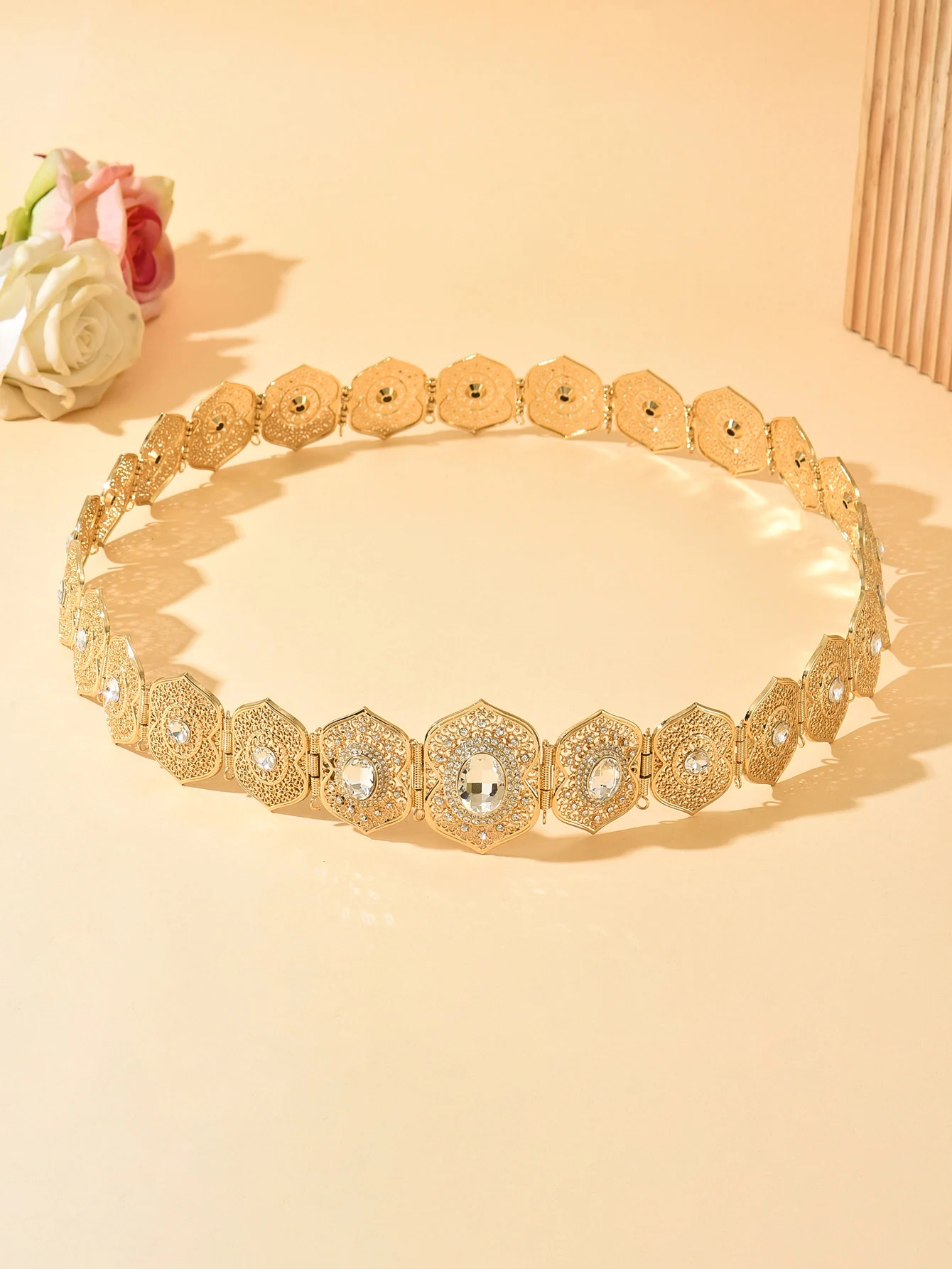 

Elegant Middle Eastern Luxury Engraved Gold Waist Chain for Women Vintage Carved Waist Belt for Dresses And Wedding Gowns Waist