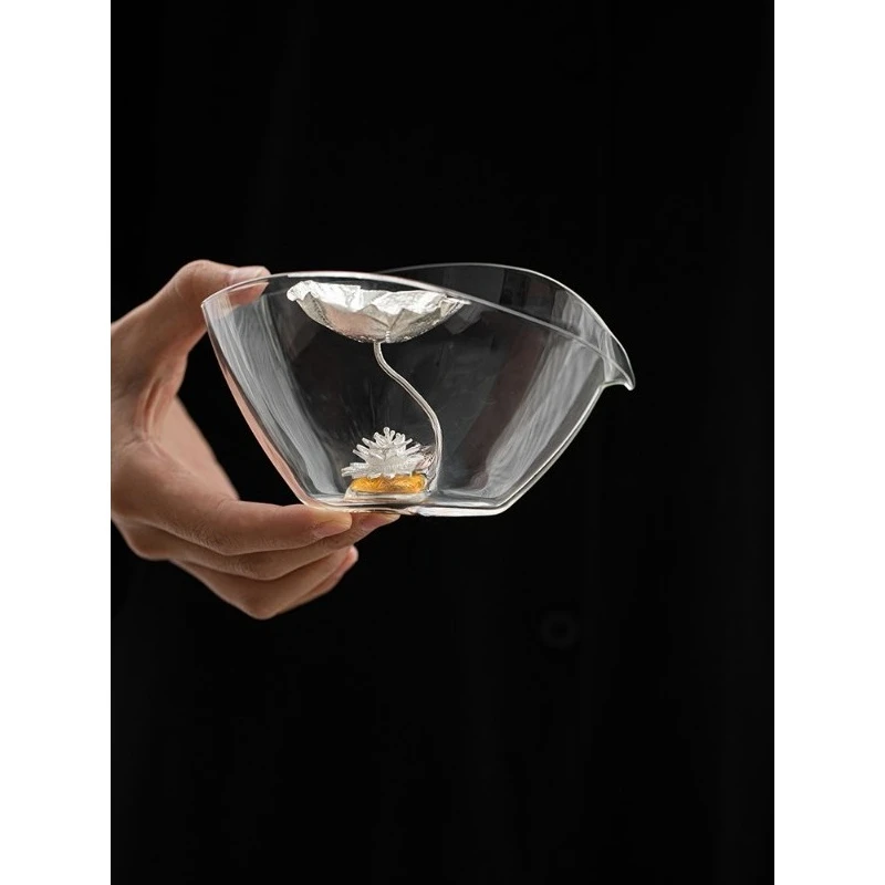 

Handmade sterling silver lotus petal filter heat-resistant glass, household magnetic cup, tea dispenser