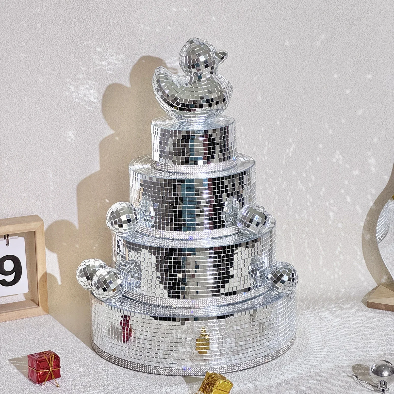 

Disco Birthday Cake Party Decorations Mirror Ball Retro Reflective Mushroom Shape DJ Light Modern Home Decor For Party Room