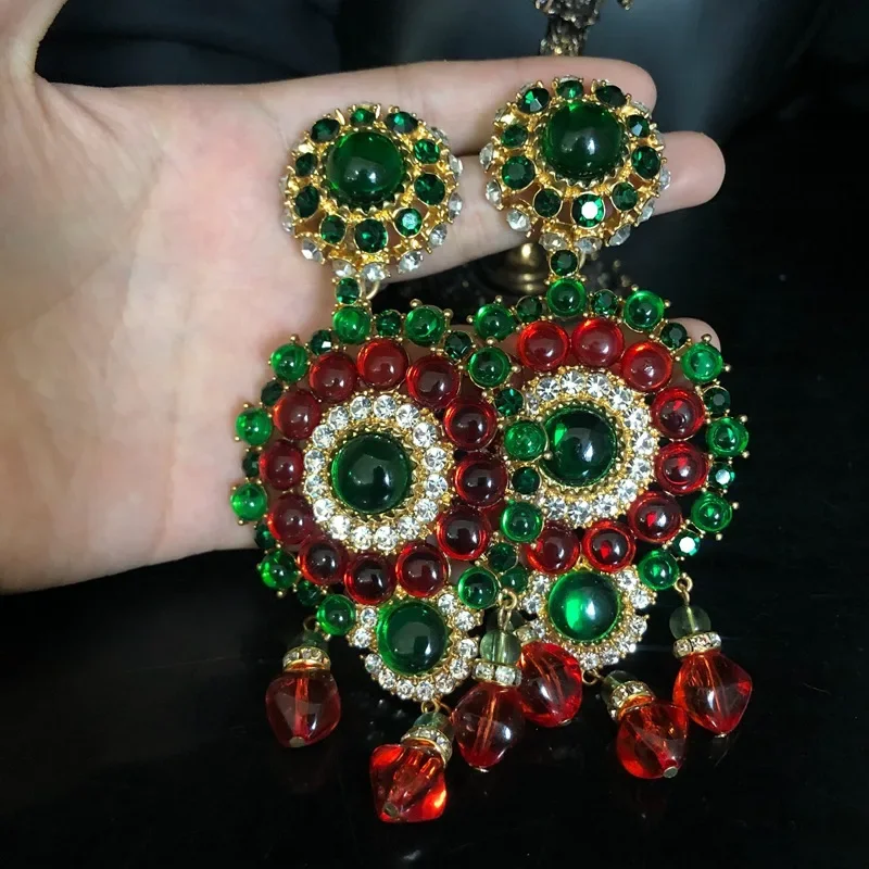 

Retro Palace Style High-end Design Exaggerated Colored Gemstones Plated with Real Gold Temperament Versatile Female Earrings