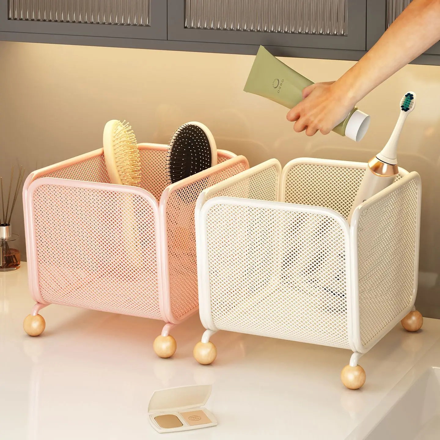 Metal Cosmetics Toiletries Combs Storage Racks Bathroom Toothbrushes Toothpaste Razors Bathroom Countertops Organization Holder