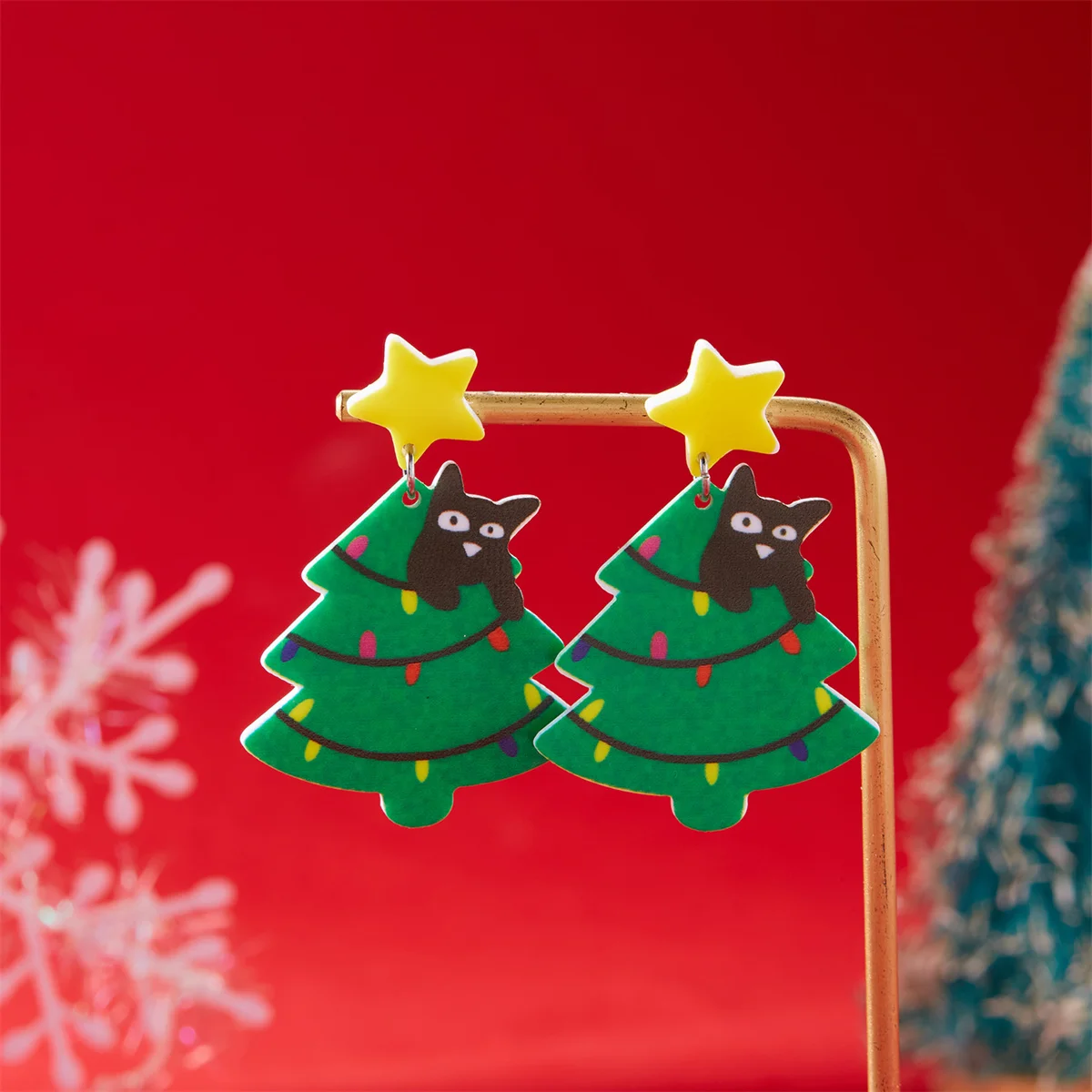 Cute Cartoon Acrylic Cat Christmas Tree Drop Earrings For Women Fashion Star Xmas Tree Black Kitten Earrings New Year Jewelry