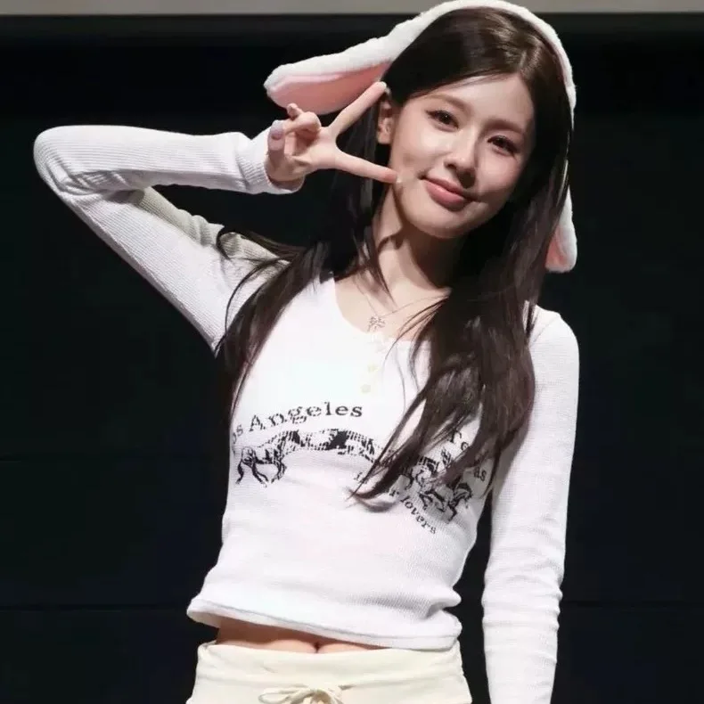 

Korean Sle Slim Fit Long Sve U-Ne fiti Print T-irt Women's Faion Winter Collection Regular Length Hoodie