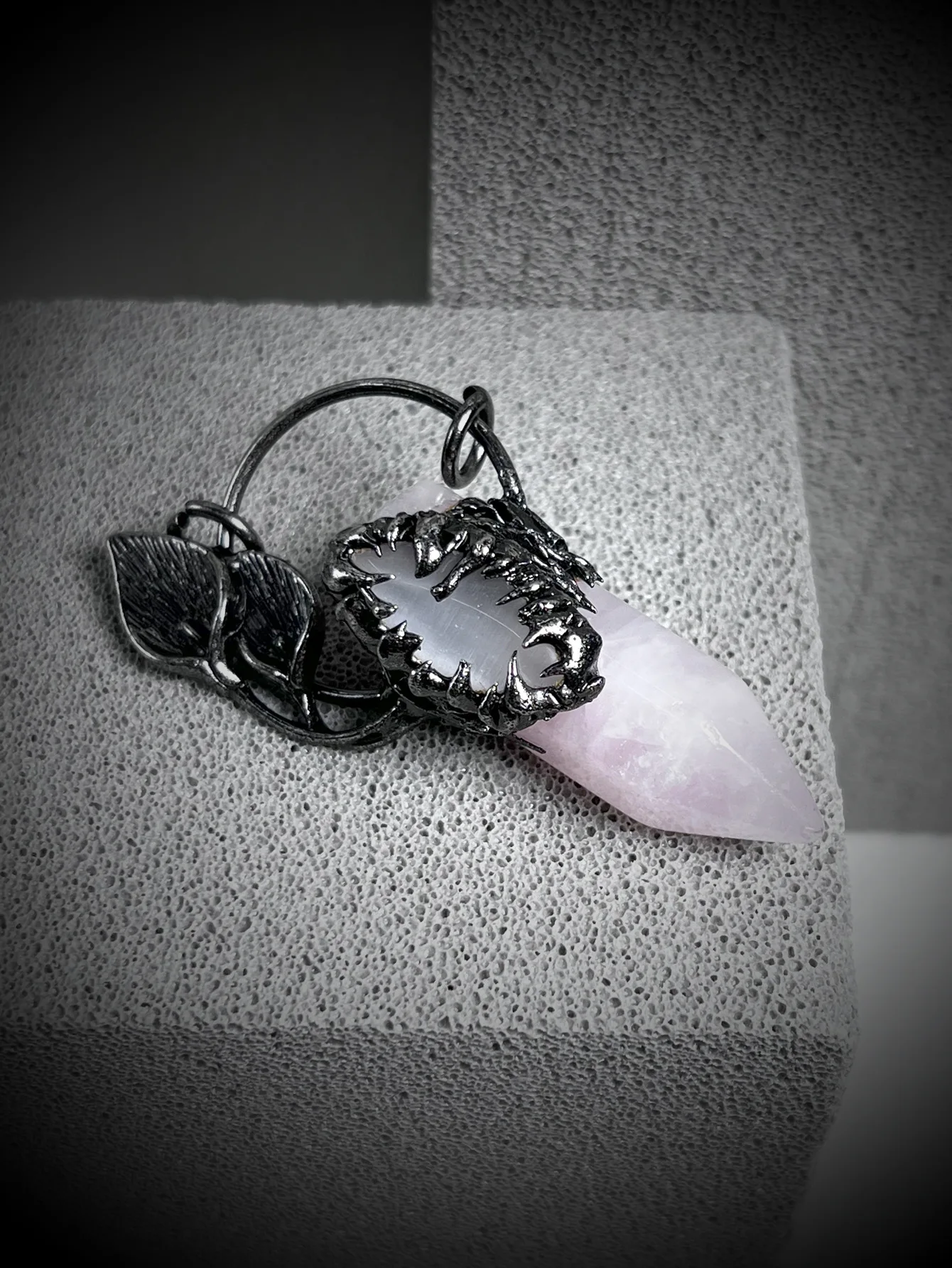 YEEVAA Halloween Skull Vintage Pink Crystal Hexagonal Pillar Set with Cat's Eye Stone Plated Antique Silver Pendant