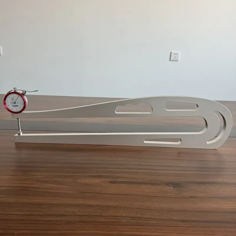 Ceramic tile thickness measuring instrument measures the thickness of marble slabs, gypsum boards and other products