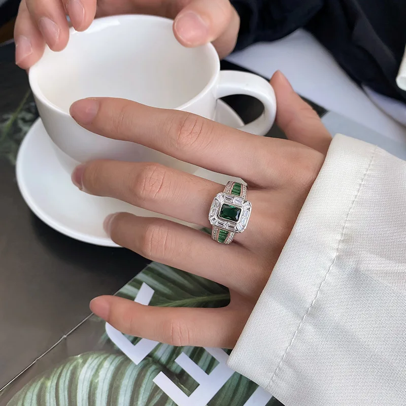 S925 Silver Treasure White Diamond Green Diamond Classic Square Diamond Emerald Ring Female Lead Stone 5 * 7