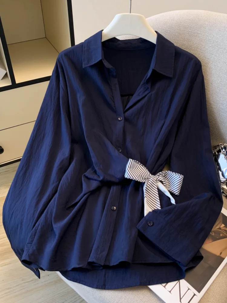 Camisa Blanca con Cinturón para Mujer, Calidad Premium, Versión Coreana, Primavera, Outlet de la Décima Tercera Fábrica de Guangzhou