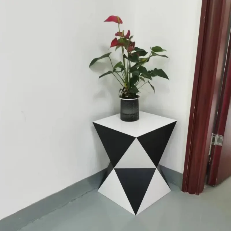 Acrylic negotiates a few vases and corners