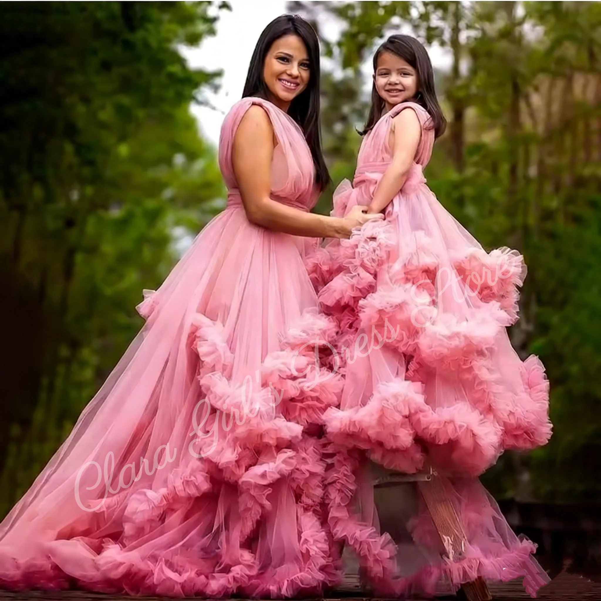 Benutzerdefinierte Prinzessin Mutter-Tochter Kleider Rüschen Tüll Kleid Mutter und Tochter Party Geburtstag Kleid Kinder lange Blumenmädchen