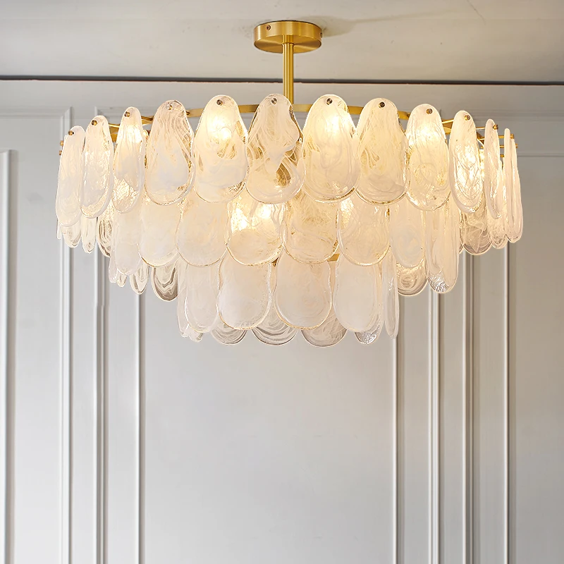 

Modern simple light luxury atmosphere living room full copper chandelier American retro French medieval cream style dining room