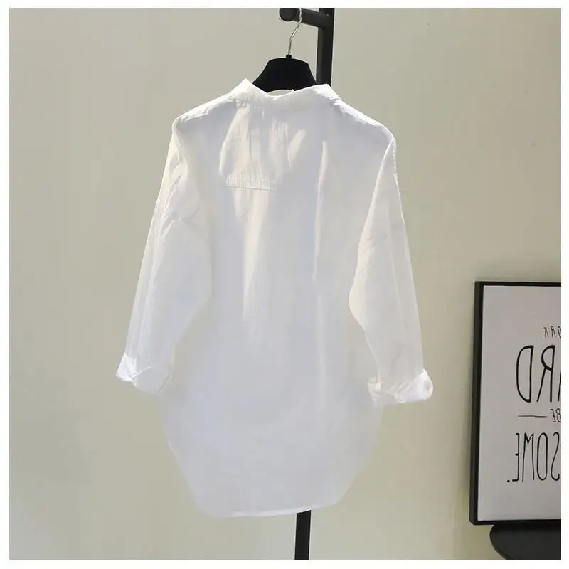 2024 Autumn Korean Edition Loose Double Pocket Mid length White Shirt Women's Design Sense BF Style Casual Shirt Trend