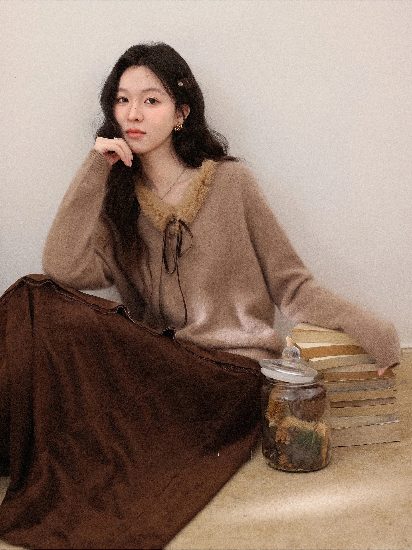 

Ele Long Sve Women's Knitted Wool Sweater Autumn Winter Beige Camere Yarn Loose Fit round Ne Top by Lu Xiang Nán