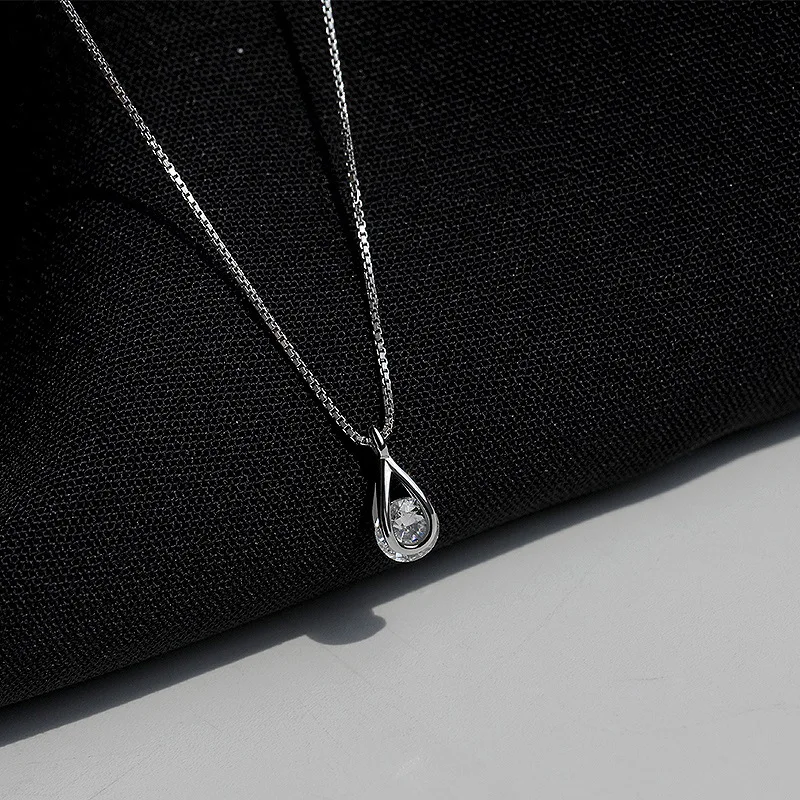 Luxury 925 Sterling Silver Single Zircon Hollowed-out Teardrop-shaped Pendant Necklace for Women Girls Collarbone Chain Jewelry