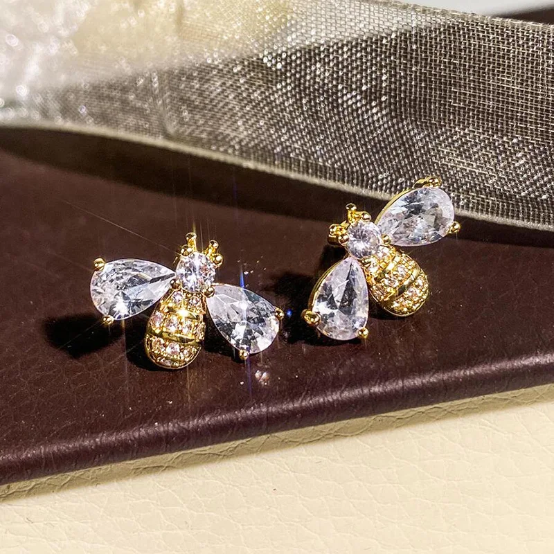 

New 925 Sterling Silver Bee Earrings Simple Charm Woman Small Earrings Birthday Party Gift for Friends Exquisite Jewelry
