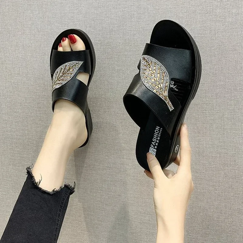 Thumbnail 4 - #4 Trending Middle Heel Shoes Right Now