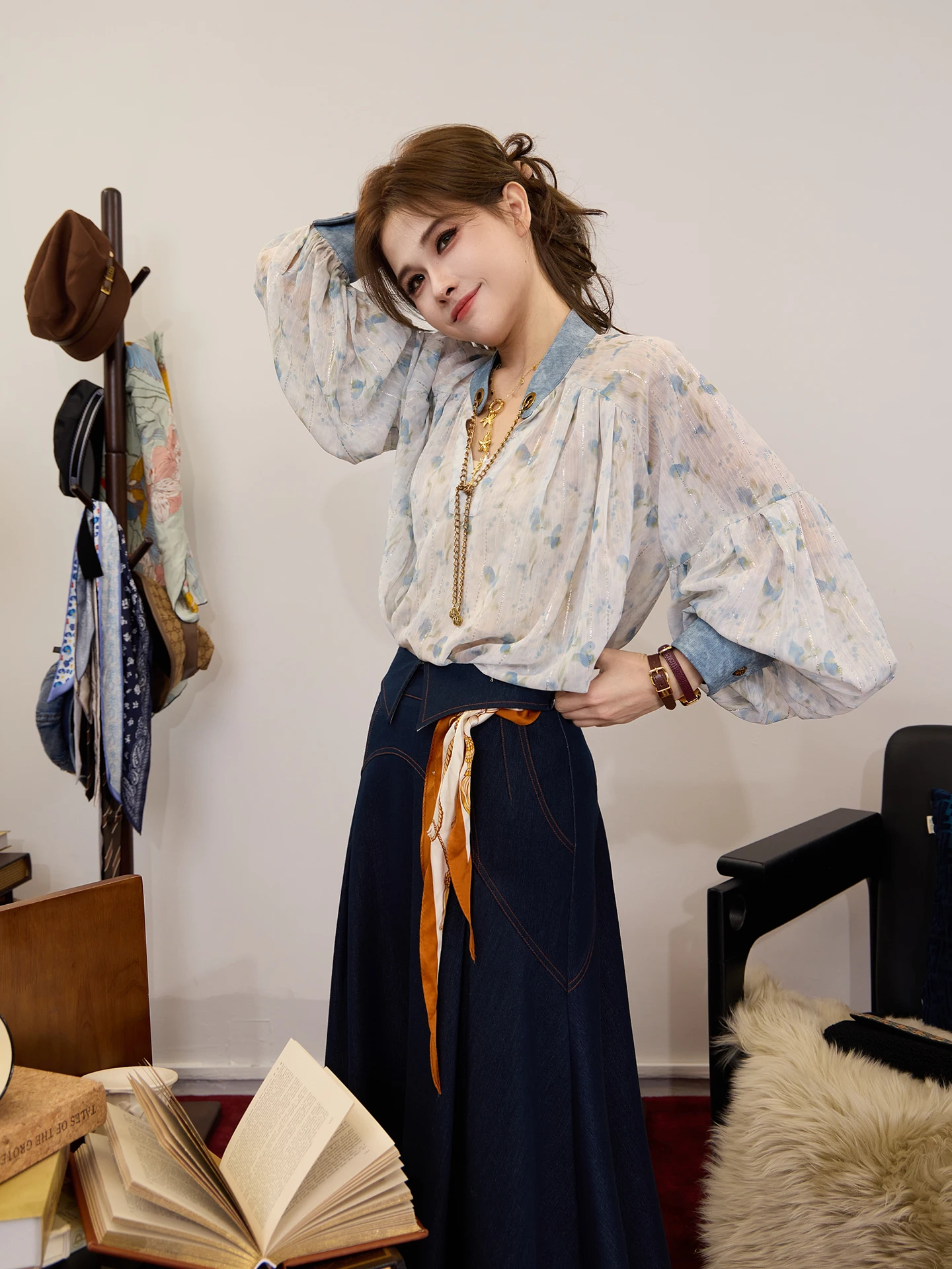 

Romantic Touch Light Touch Floral f Open Rer Women's Lace irt Loose Fit Long Sve V Ne Polyester Fiber TUNT Early...