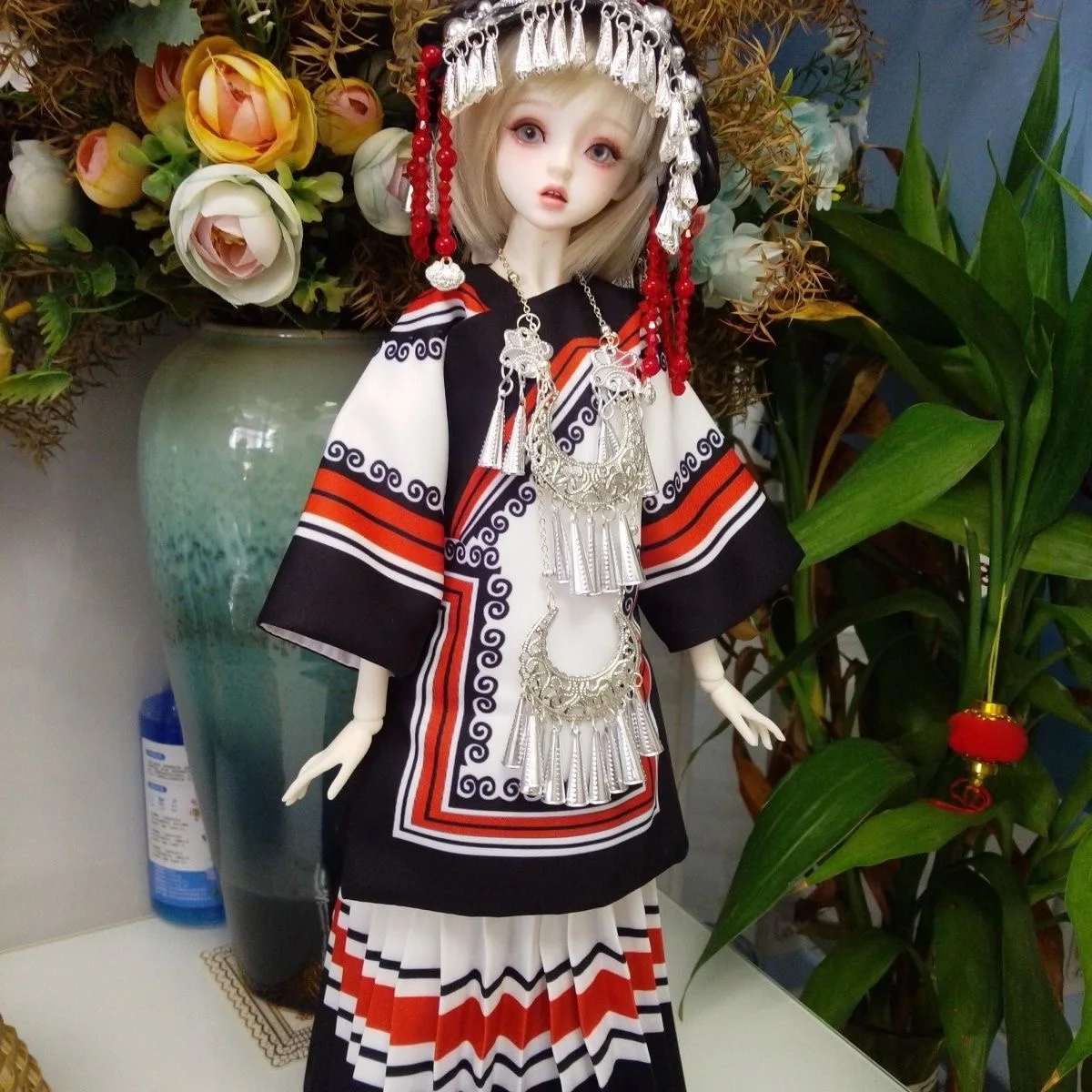 Beautifull 1/4 1/3 BJD Doll Clothes，Toys Minority Clothing Customization Free Shipping