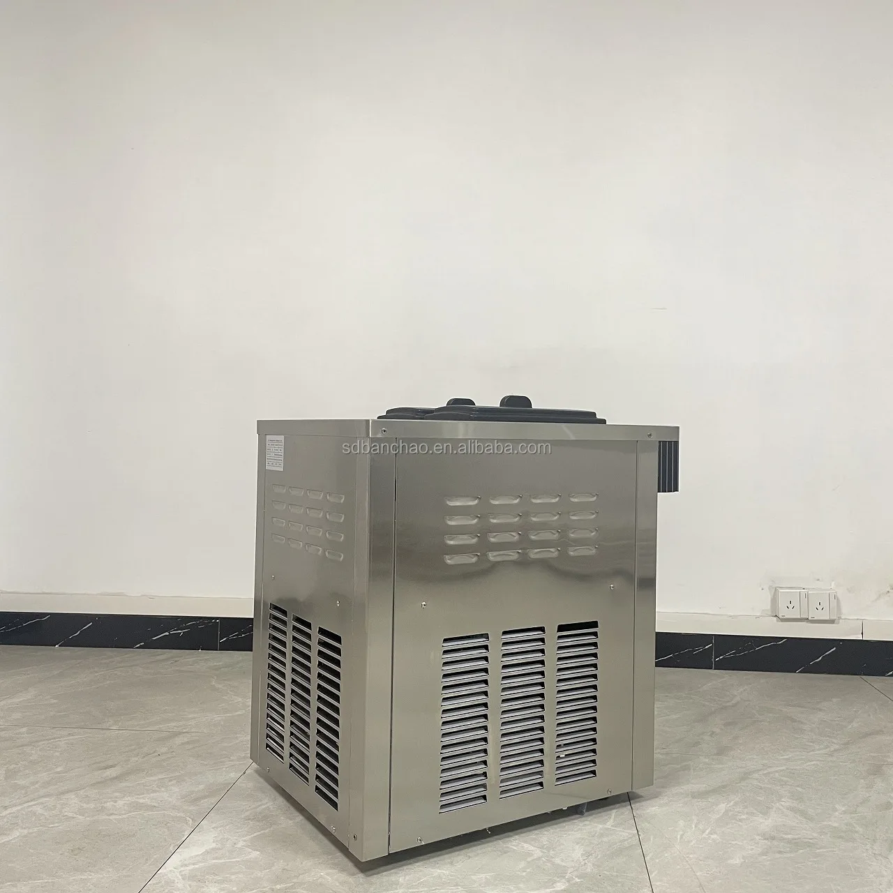 Tabletop Ice Cream Machine 304 Food Grade Tank High for Commercial Milk Water
