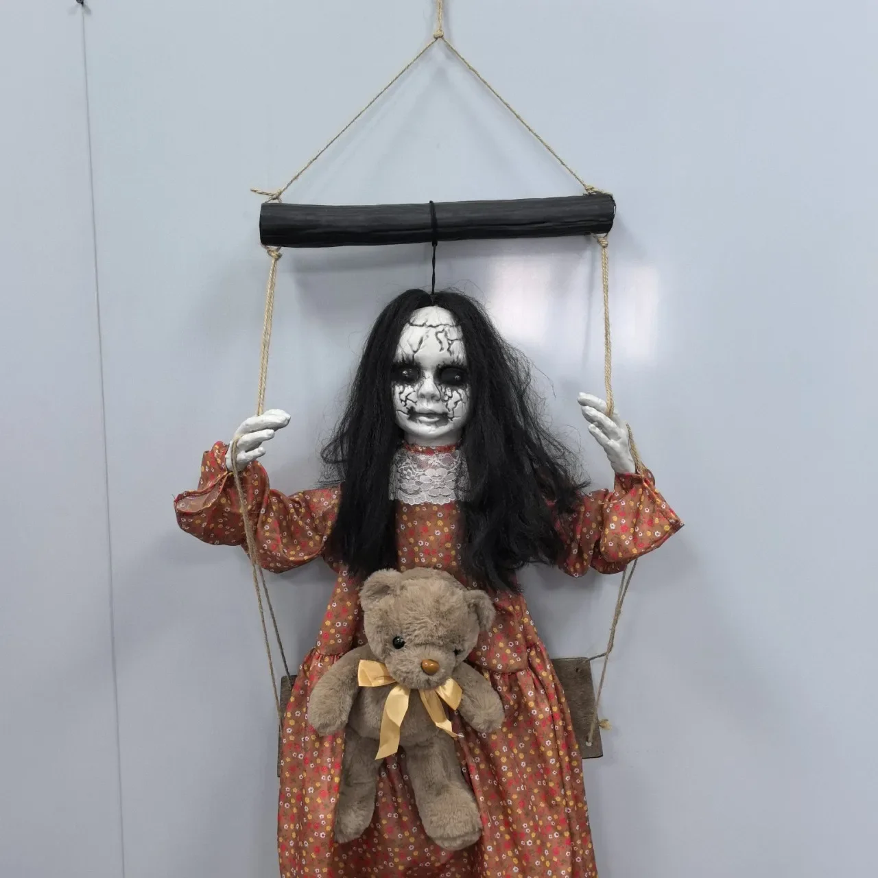 Halloween new little girl holding bear swing female ghost, haunted house decoration props, tricky props