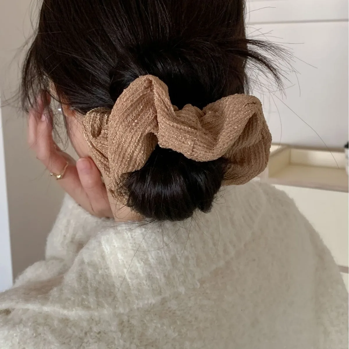 

Pleated large intestine scrunchie temperament ponytail scrunchie Headdress new hair rope bun headdress