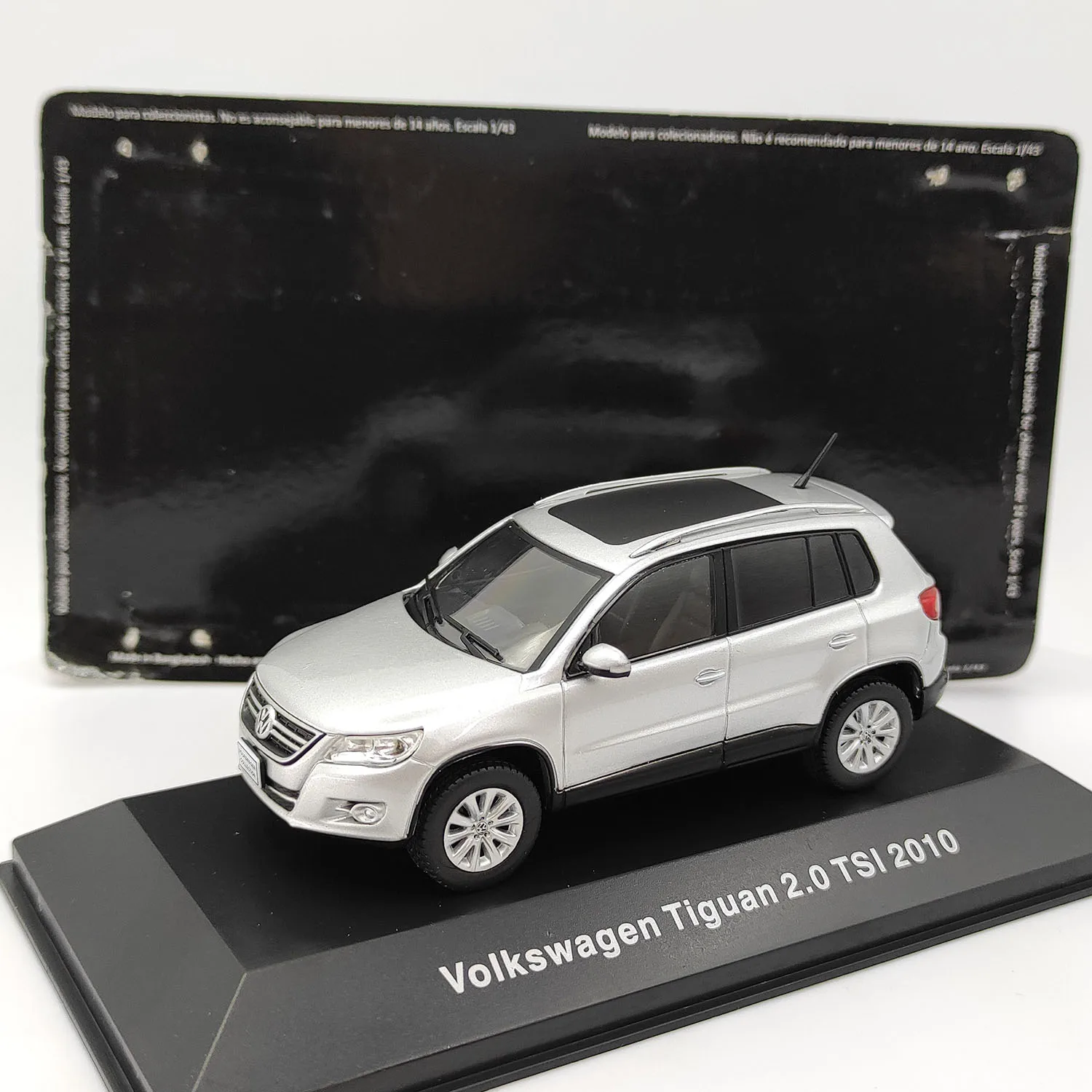 

Diecast IXO 1/43 Scale VW Tiguan 2.0 TSI 2010 Alloy Car Model Collectible Toy Gift Souvenir Display Ornament
