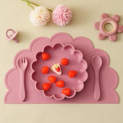 4PCS Baby Silicone Dinner Set Cute Lion Shape Placemat Suction Plate Toddler Utensils Soft Baby Stuff Portable Baby Tableware