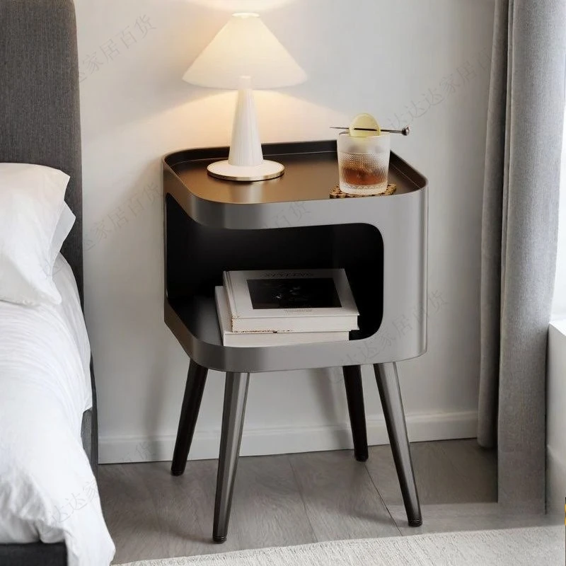 

Кованая прикроватная тумбочка для дома и спальни, простая, современная, маленькая, в кремовом стиле, с креативной полкой-шкафчиком.