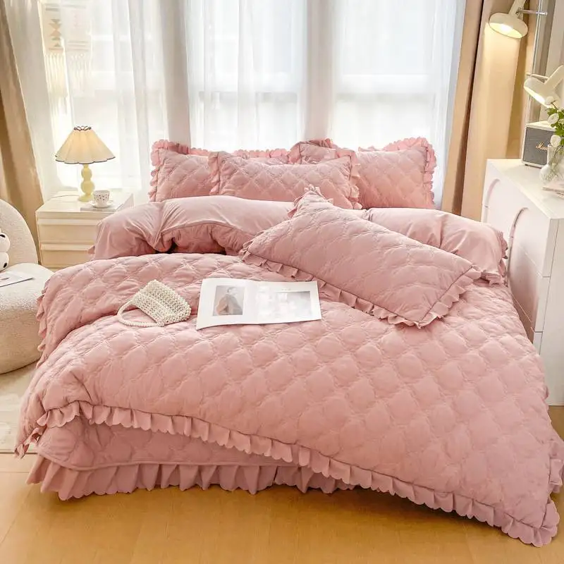 2024 new solid color polished lace bed cover quilting embroidery padded cotton four-piece set moisture-absorbing and breathable