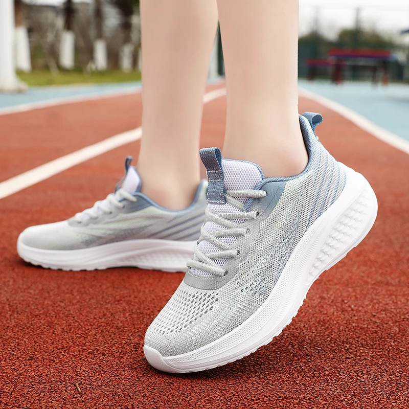 

Couple Running Shoes, Large-sized Summer Ultra-light and Breathable Fly-woven Large Mesh Lace-up Casual Sports Shoes