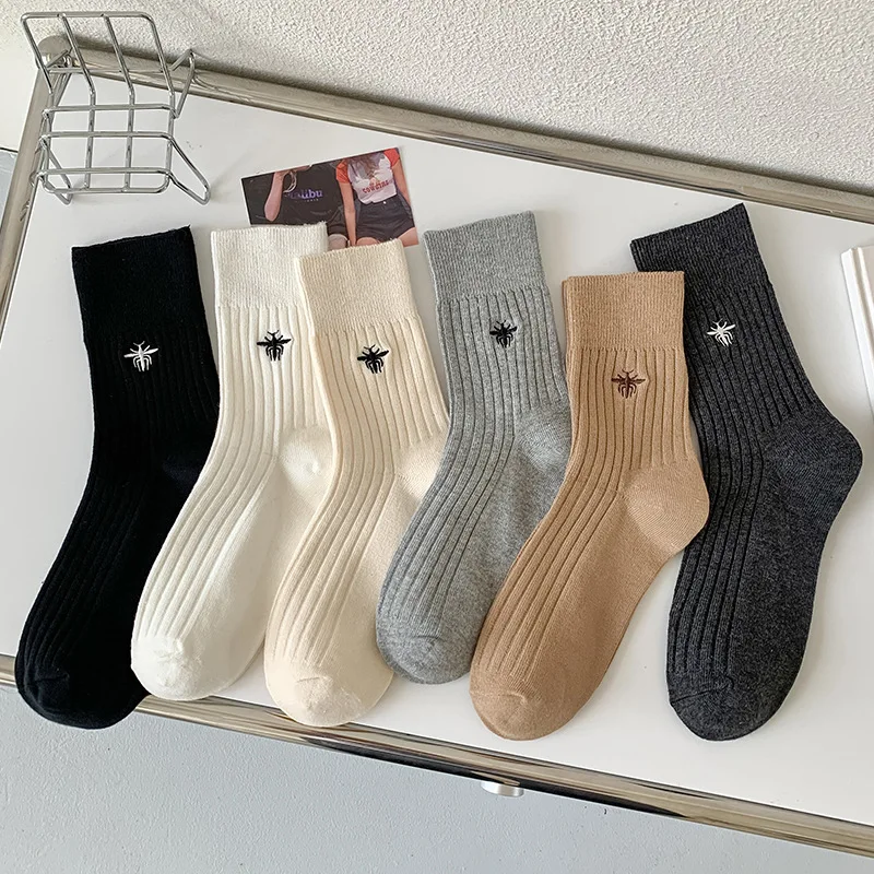 Autumn Winter Ins Embroidery Cute Socks Cotton Bee Middle Tube Kawaii Women Socks Knit Pure Color Socks