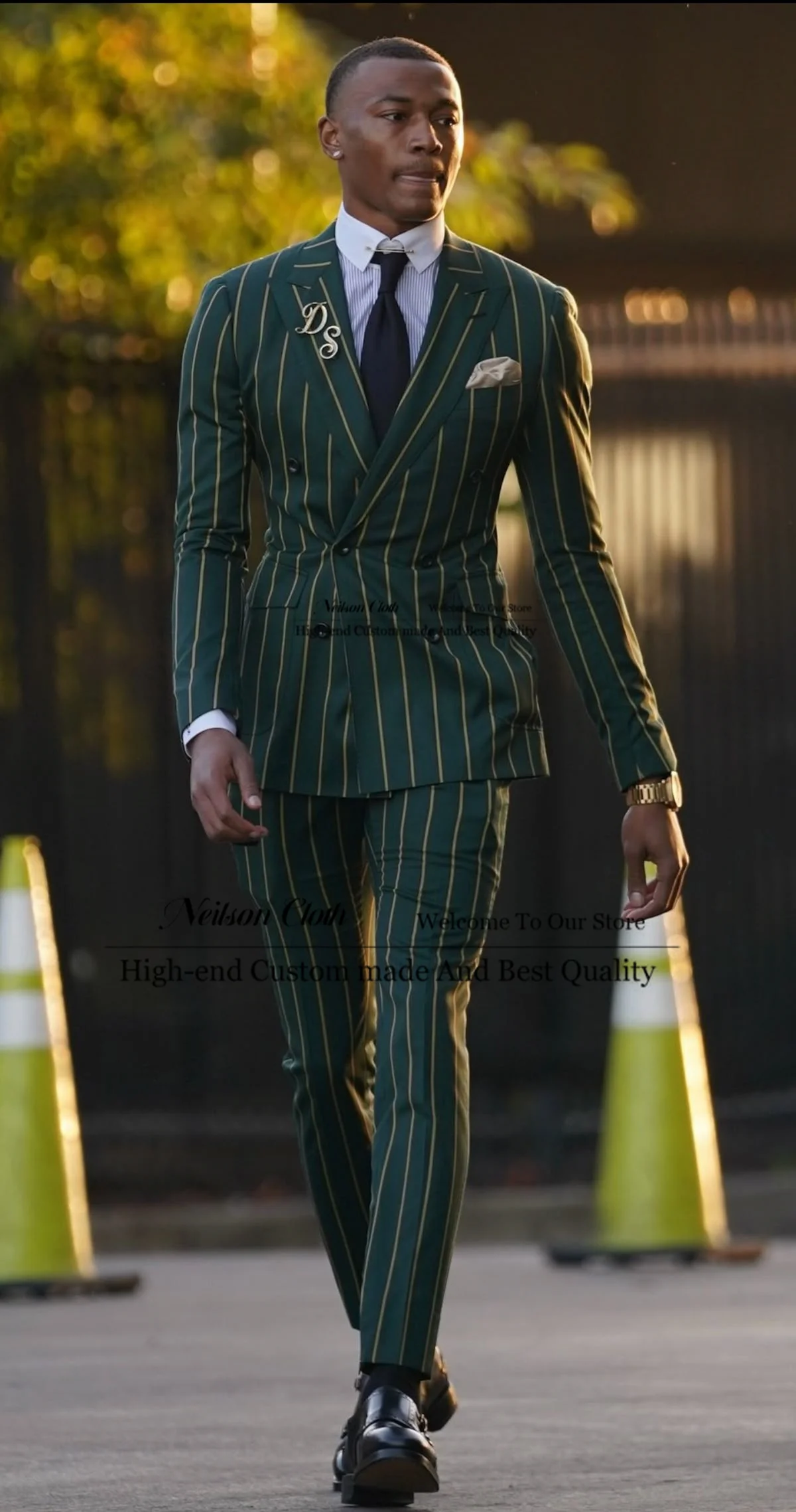 

Formal 2 Pcs Sets Stripe Male Prom Blazers Green Peaked Lapel Groom Wedding Tuxedos Customized Double Breasted Terno Masculino