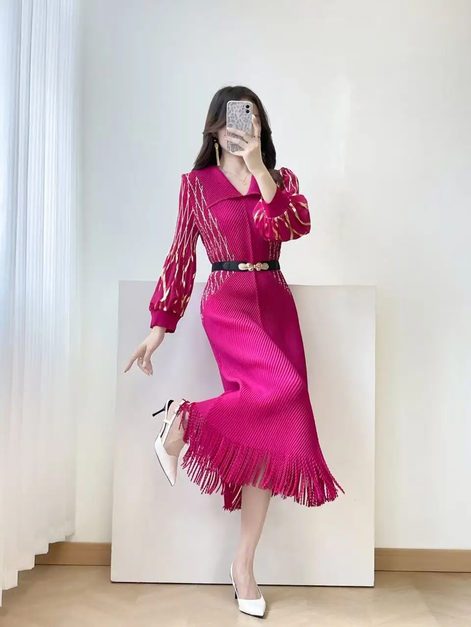 Miyake 2025 Autunno Inverno Nuova Scaglie di Pesce Pieghettato Lace-up Vita Sottile Abito A Pieghe Moda Donna Temperamento Versatile Donne