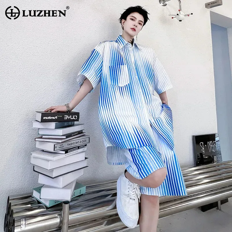 

LUZHEN, состоящие из двух частей, рубашки с короткими рукавами, комплекты с узором, дизайн в полоску, летние оригинальные индивидуальные модные элегантные мужские шорты JY2503