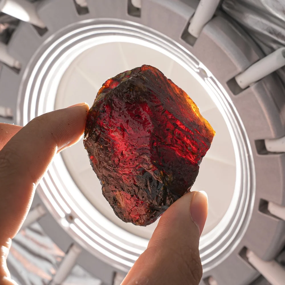 1pc of High-Quality Large Amber Raw Stone Decoration Suitable for Jewelry Making And Crafts Sculpture Decoration Holiday Present