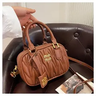 حقيبة بولينج مطوية للنساء |   حقيبة بمقبض علوي ومحفظة مربعة لطيفة |   حقيبة كتف كروس أنيقة على طراز مصمم