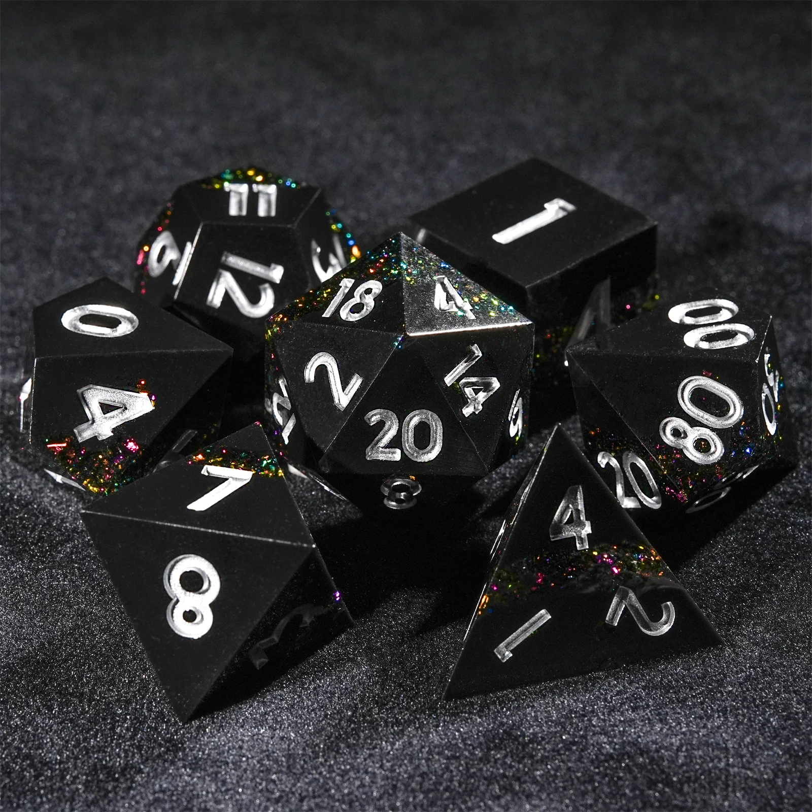 7pcs DND Dice Resin Black Golden Dice Gold Word TRPG D&D Board Games Dungeons Dragons TRPG Polyhedral Digital Dice Table Game