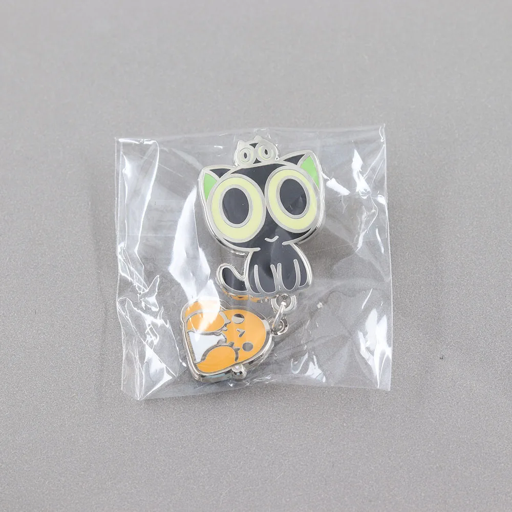 Niedliche Luo Xiaohei BiDiu Emaille-Pin, Schwarze Katze und Gelbes Küken Brosche, Cartoon-Anime-Charakter-Abzeichen für Rucksäcke, Kleidung, Geschenk für Fans – Detail 12
