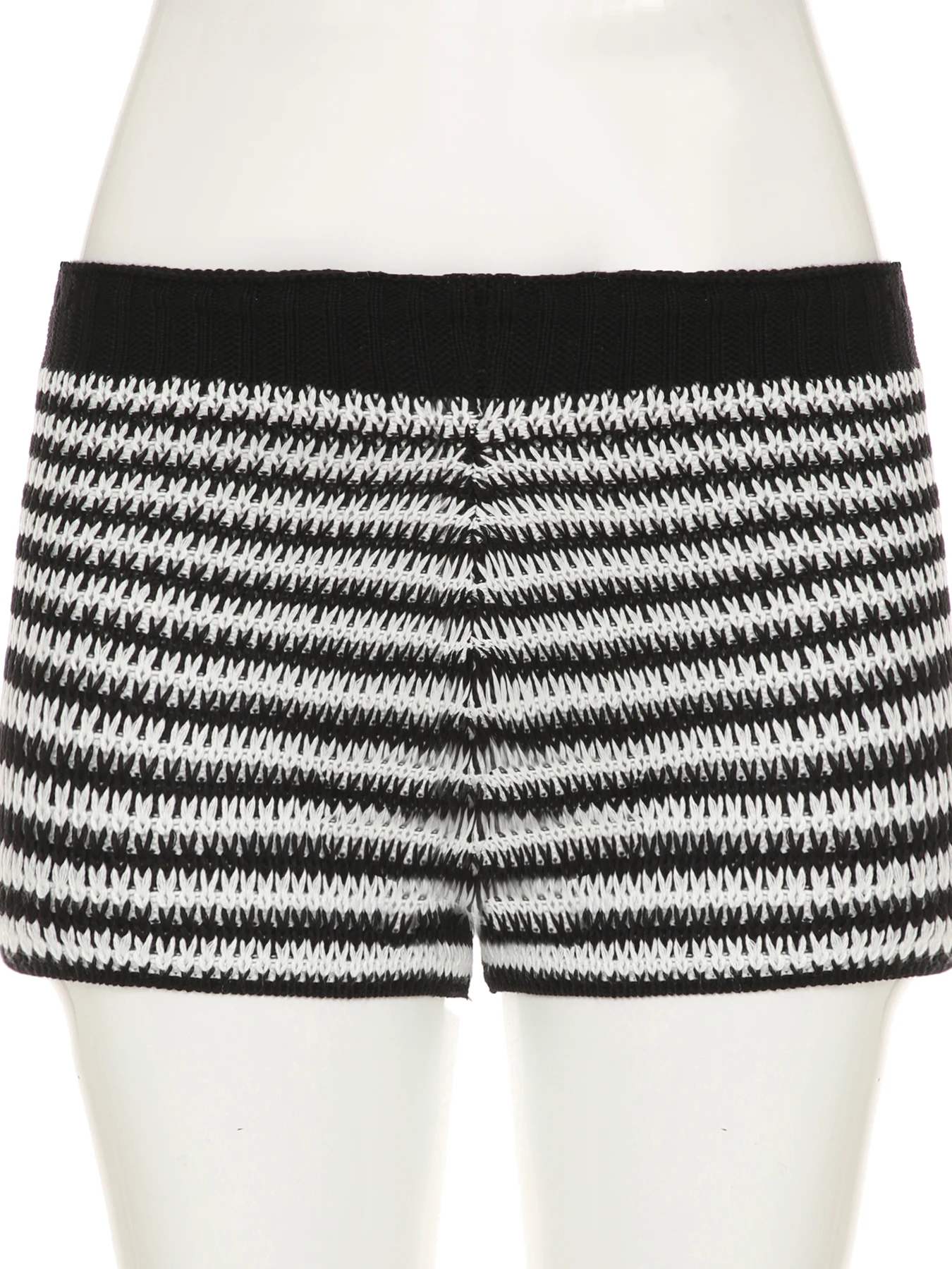 IAMSURE Casual Striped Knitted Shorts Basic Slim Low-Waisted Shorts Women 2024 Autumn Winter Fashion Streetwear Laides Elegant