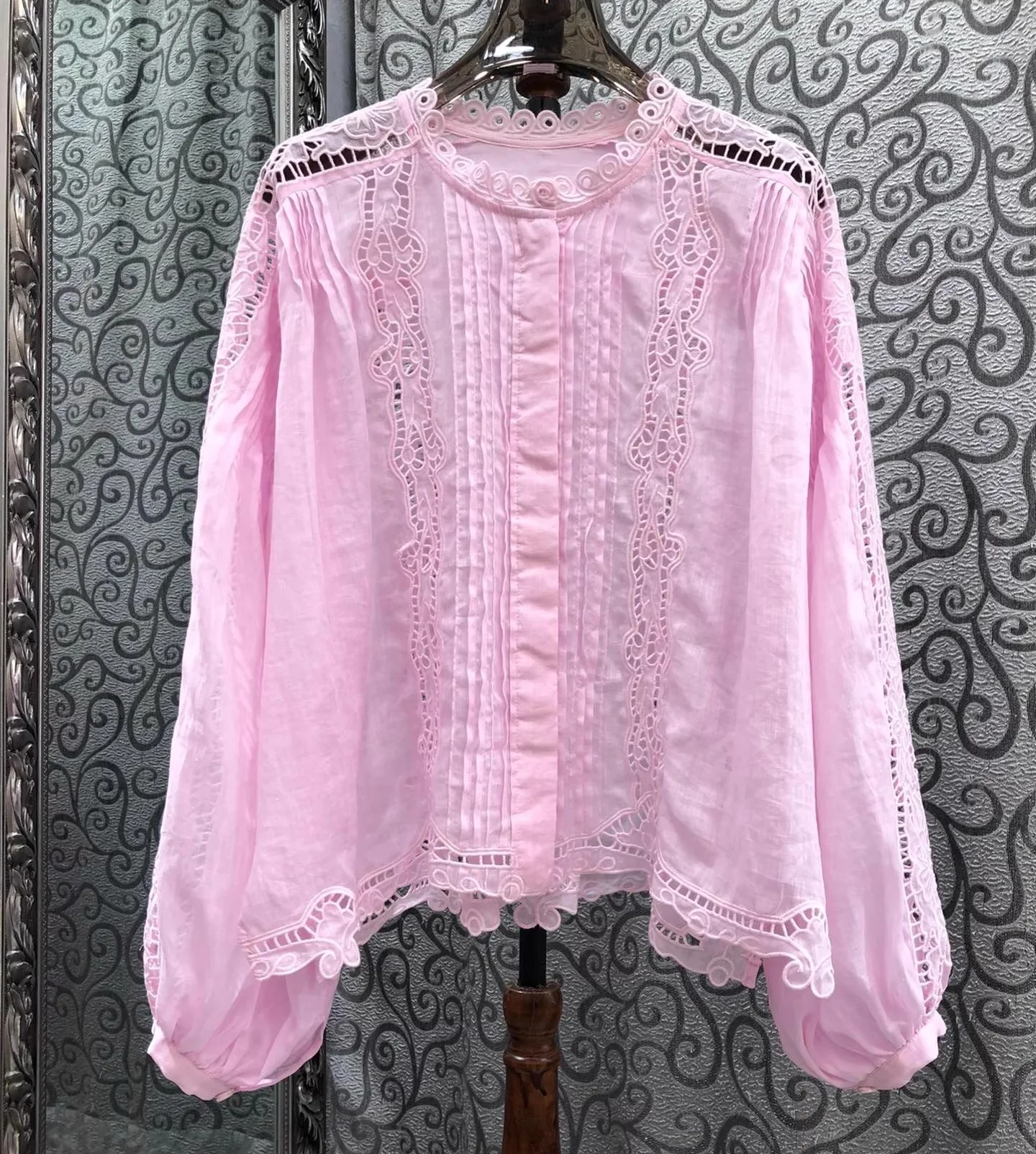 

Tops Fashion New Linen Blouses 2025 Spring Summer White Pink Tops Women Hollow Out Embroidery Long Sleeve Sexy Loose Blouses XL