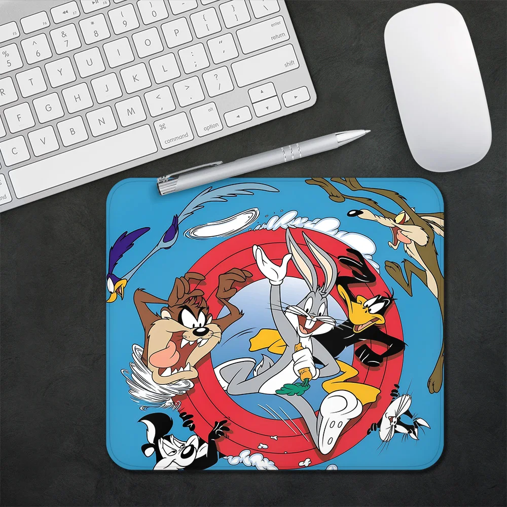 Cute Bunny Cartoon B-Bugs Gaming Mouse Pad XS Small Mousepad For PC Gamer Desktop Decoration Office Mouse Mat Deskmat Rug