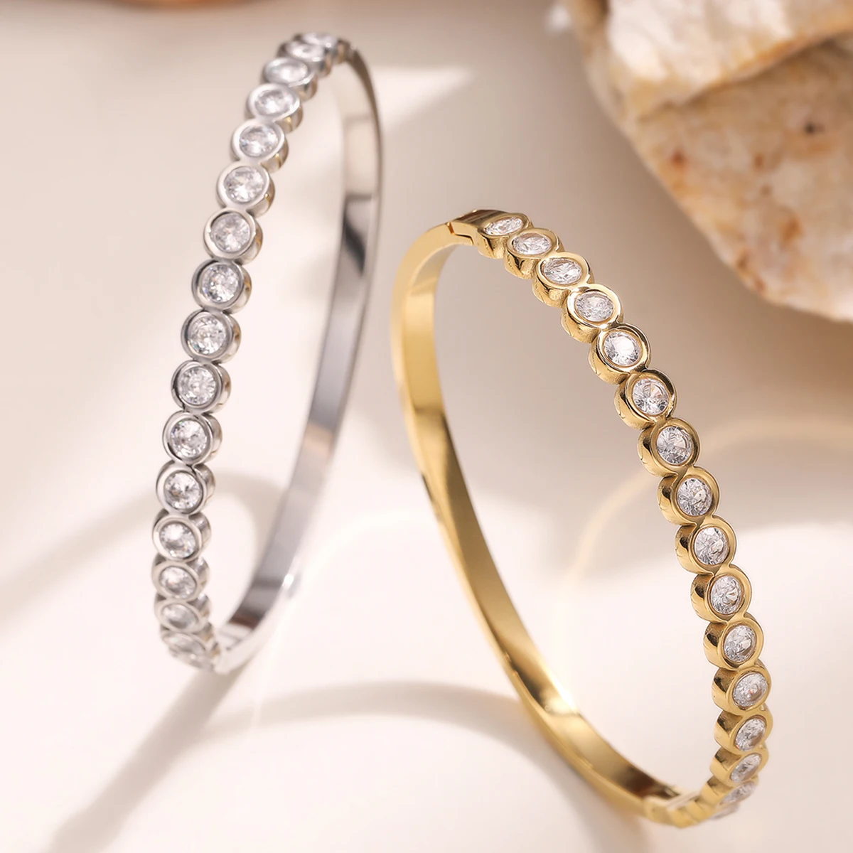 NEWBUY 316L Stainless Steel Gold & Silver Plated Round CZ Hinged Bangle French Elegant Classic Stackable Women Jewelry