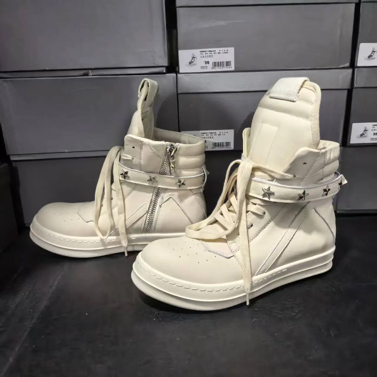 

Remark Culture Star Rivets Punk Style Genuine Leather Geo-basket Platform High-Top Boots
