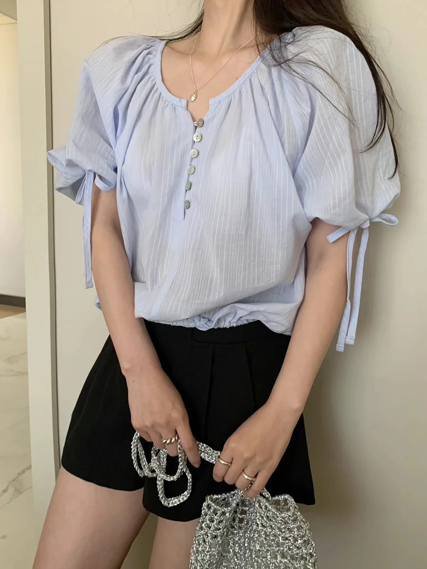 

Женская модная рубашка с коротким рукавом Dongda Gate, на одной пуговице, с эффектом уменьшения возраста, качественная одежда