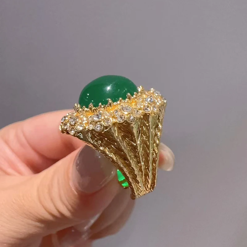 

Vintage Emerald Rings Green Natural Stone Round For Women Gold Color Flower Rhinestone Luxury Jewelry Quality Designer 2025 New